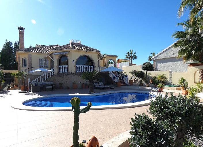 Image No.45-3 Bed Villa / Detached for sale