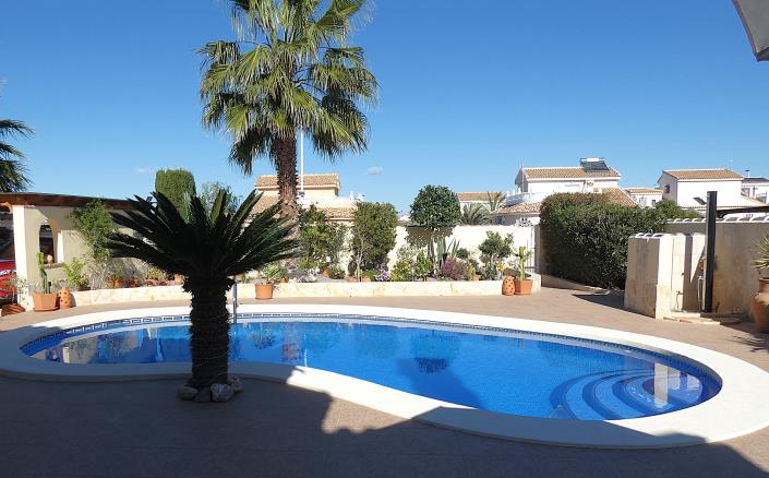 Image No.49-3 Bed Villa / Detached for sale