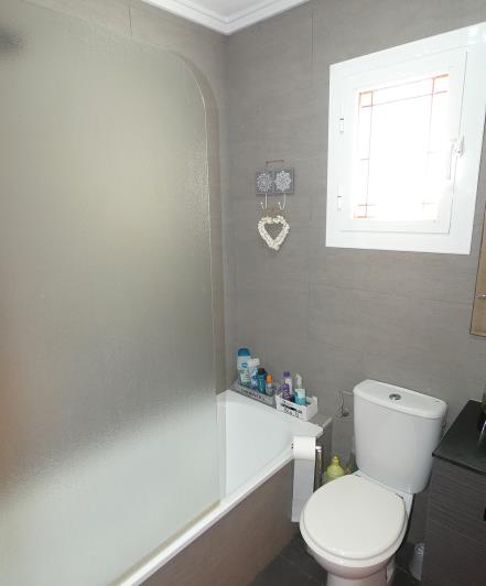 Image No.20-2 Bed Villa for sale