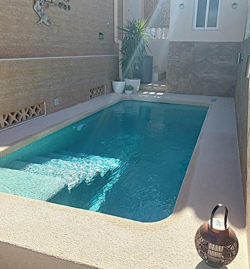 Image No.48-2 Bed Villa for sale