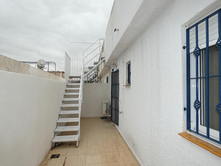 Image No.56-2 Bed Villa for sale