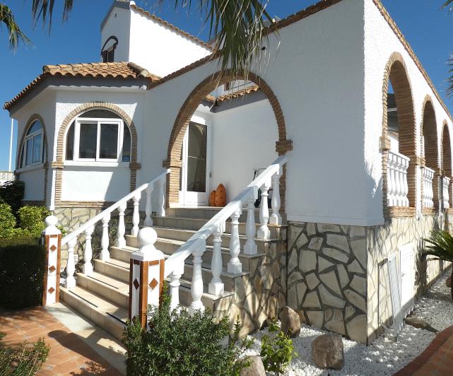 Image No.6-4 Bed Villa / Detached for sale