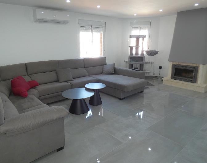 Image No.11-4 Bed Villa / Detached for sale