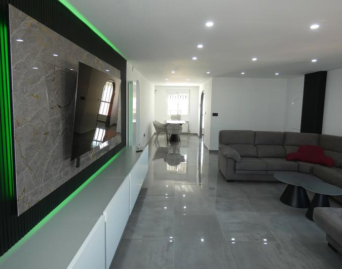 Image No.14-4 Bed Villa / Detached for sale