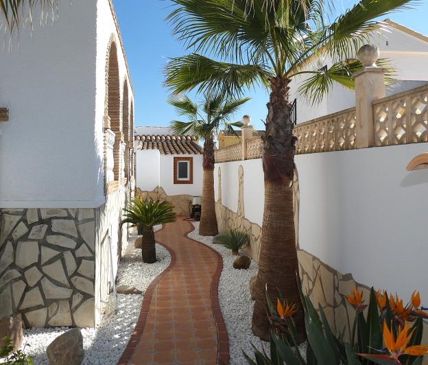 Image No.48-4 Bed Villa / Detached for sale