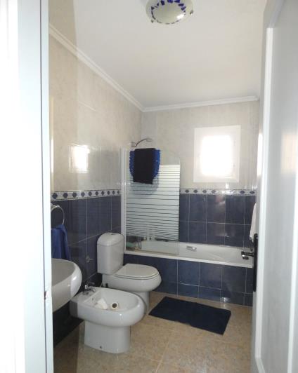 Image No.20-3 Bed Villa / Detached for sale