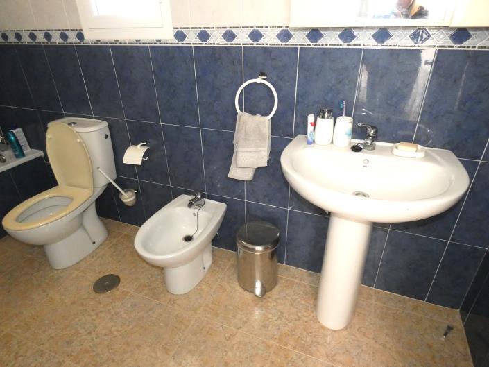 Image No.40-3 Bed Villa / Detached for sale