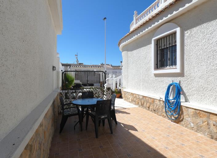 Image No.49-3 Bed Villa / Detached for sale