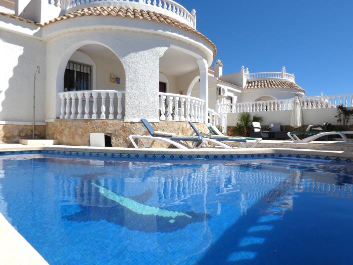 Image No.53-3 Bed Villa / Detached for sale