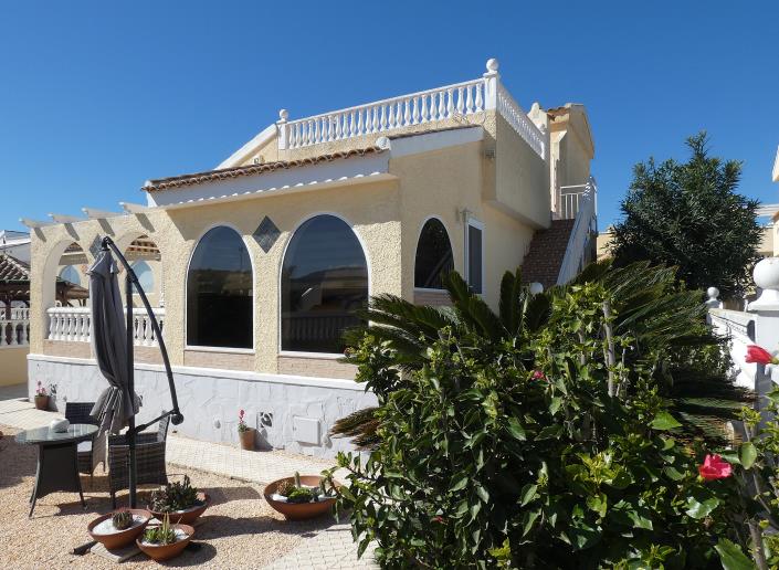 Image No.5-3 Bed Villa / Detached for sale