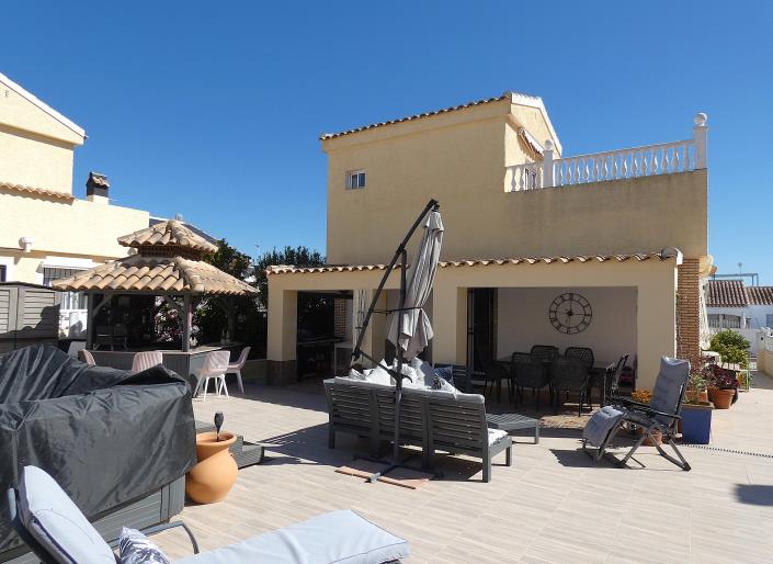 Image No.35-3 Bed Villa / Detached for sale