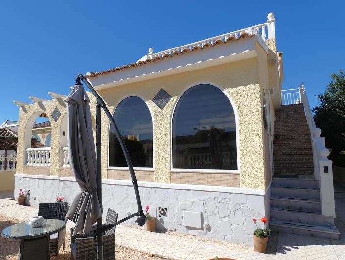 Image No.42-3 Bed Villa / Detached for sale