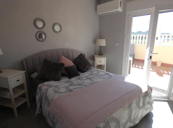 Image No.50-3 Bed Villa / Detached for sale