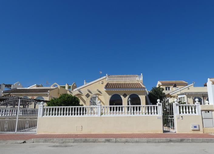 Image No.61-3 Bed Villa / Detached for sale