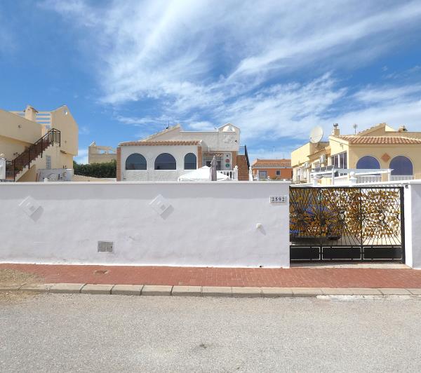 Image No.5-2 Bed Villa / Detached for sale