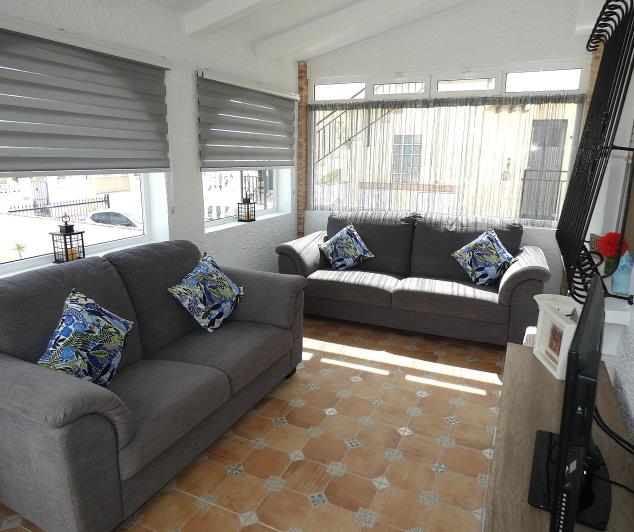 Image No.12-2 Bed Villa / Detached for sale