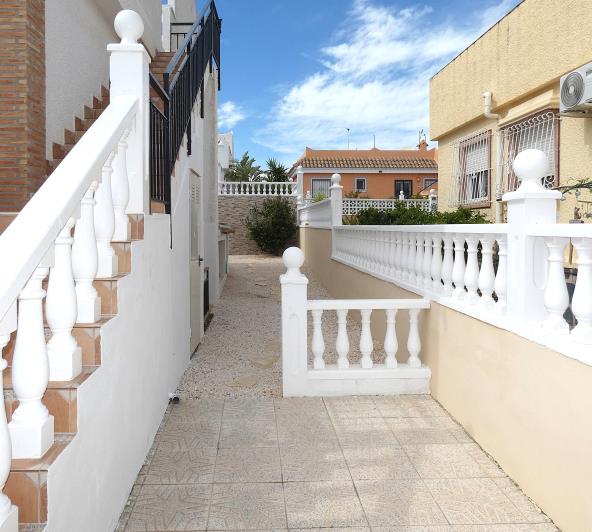 Image No.53-2 Bed Villa / Detached for sale