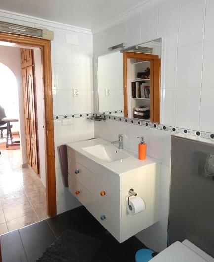 Image No.19-3 Bed Villa / Detached for sale