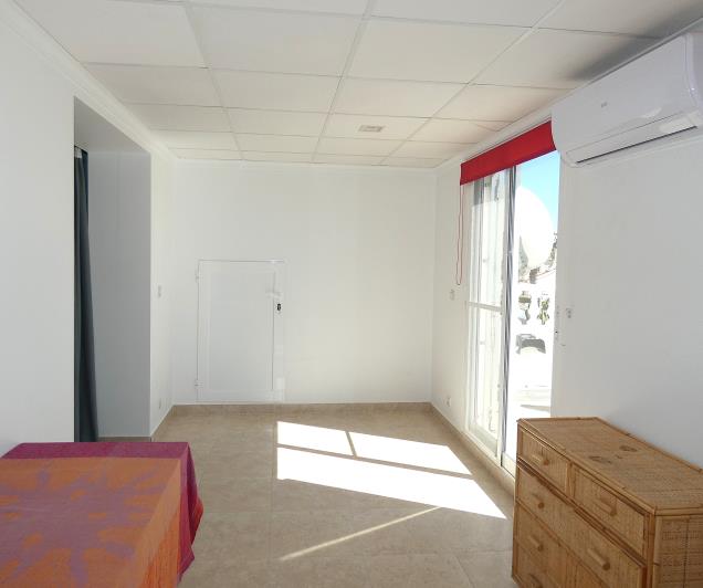 Image No.30-3 Bed Villa / Detached for sale