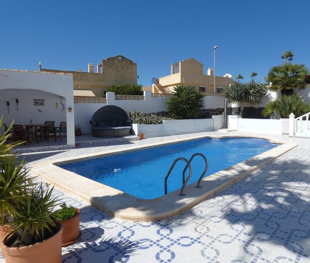 Image No.51-3 Bed Villa / Detached for sale