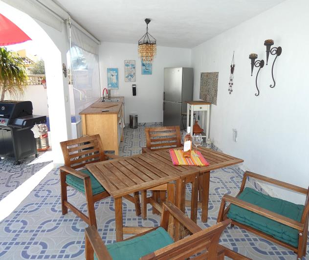 Image No.53-3 Bed Villa / Detached for sale