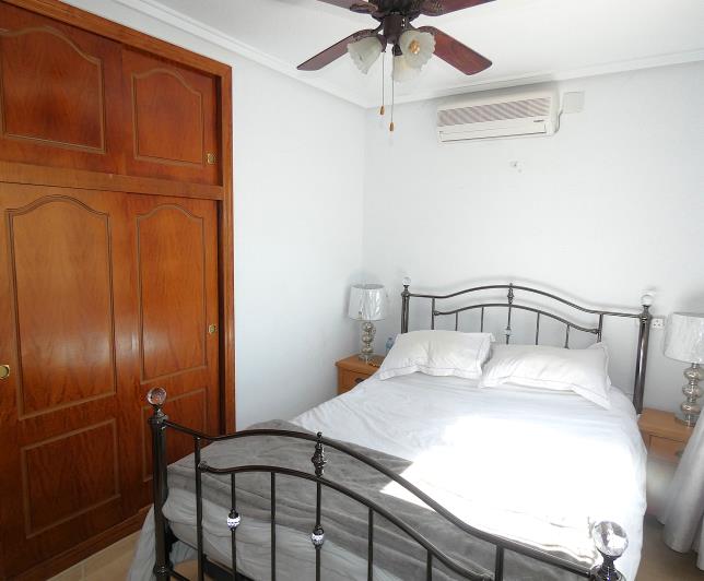 Image No.14-3 Bed Villa / Detached for sale