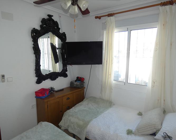 Image No.20-3 Bed Villa / Detached for sale