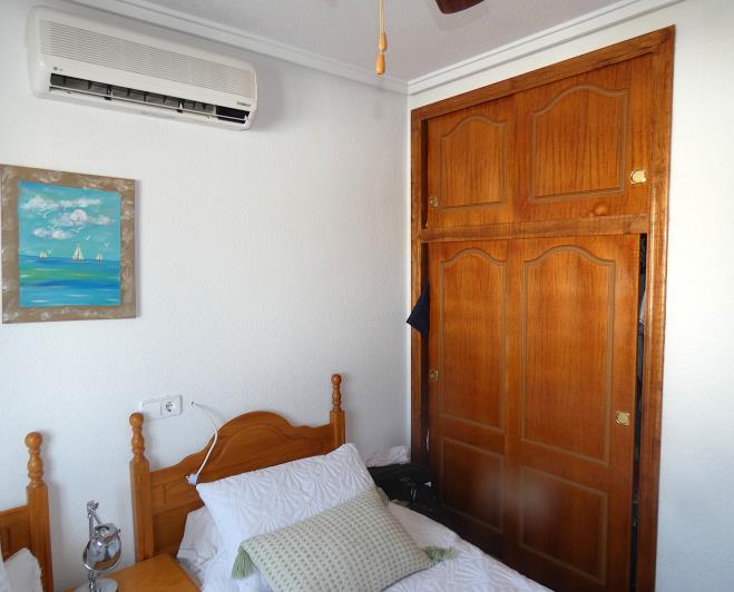 Image No.21-3 Bed Villa / Detached for sale