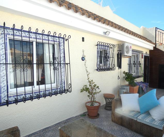 Image No.30-3 Bed Villa / Detached for sale