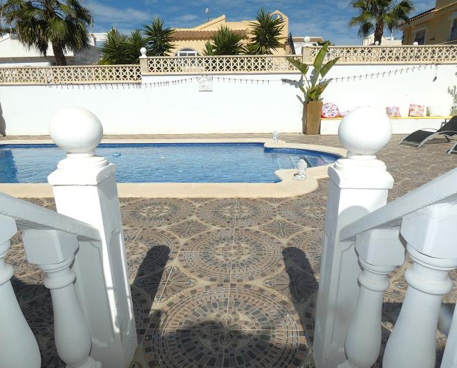 Image No.39-3 Bed Villa / Detached for sale