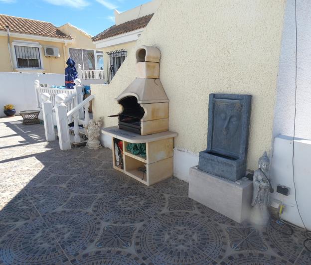 Image No.41-3 Bed Villa / Detached for sale