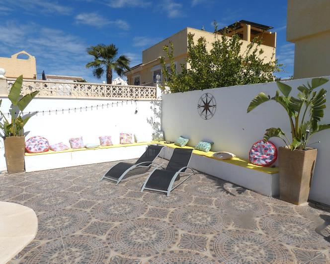 Image No.44-3 Bed Villa / Detached for sale