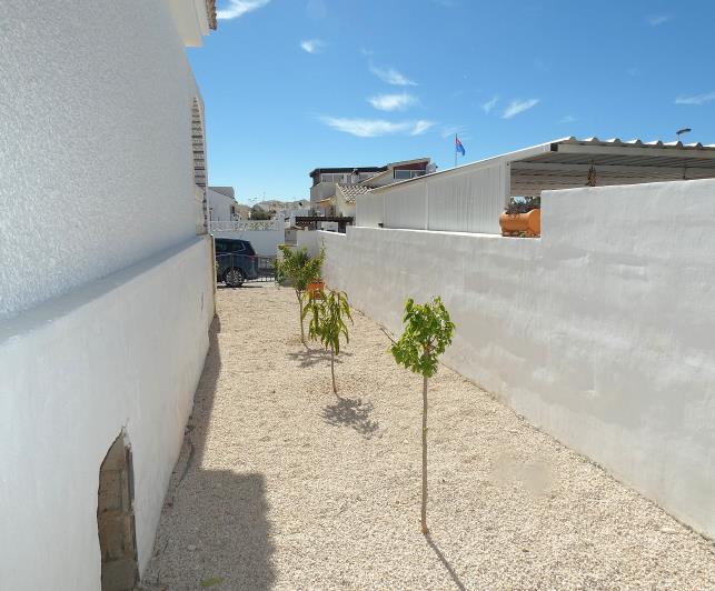 Image No.55-3 Bed Villa / Detached for sale