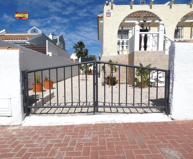 Image No.57-3 Bed Villa / Detached for sale