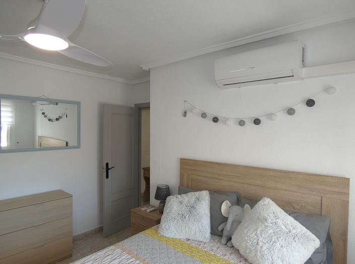 Image No.24-3 Bed Villa / Detached for sale