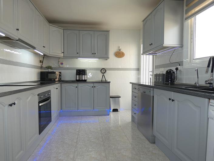 Image No.28-3 Bed Villa / Detached for sale