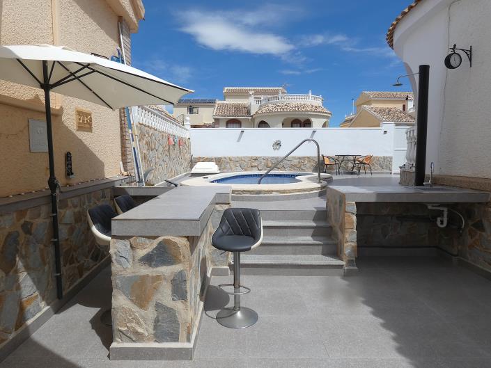 Image No.42-3 Bed Villa / Detached for sale