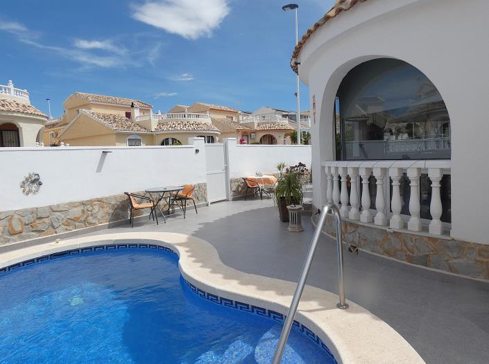 Image No.45-3 Bed Villa / Detached for sale