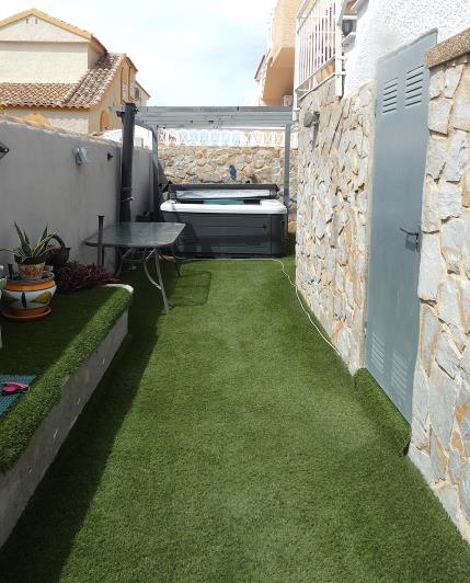 Image No.58-3 Bed Villa / Detached for sale