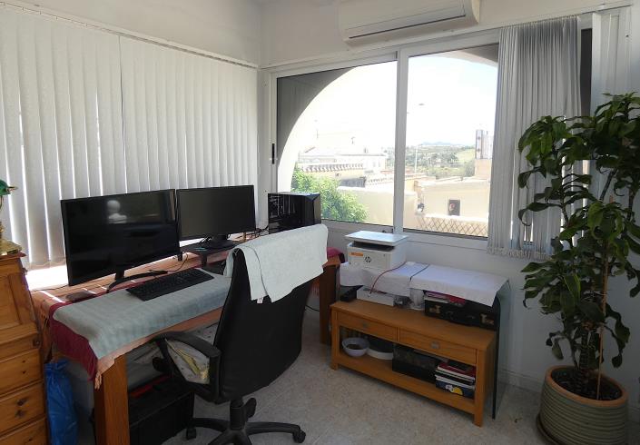 Image No.8-2 Bed Villa / Detached for sale