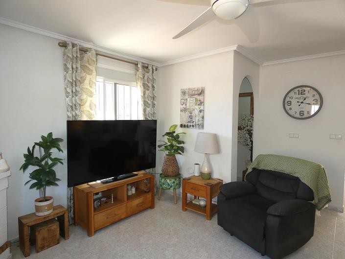 Image No.12-2 Bed Villa / Detached for sale