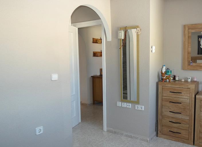 Image No.17-2 Bed Villa / Detached for sale