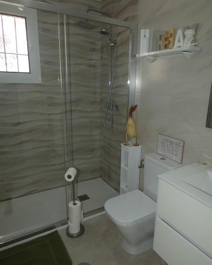 Image No.18-2 Bed Villa / Detached for sale