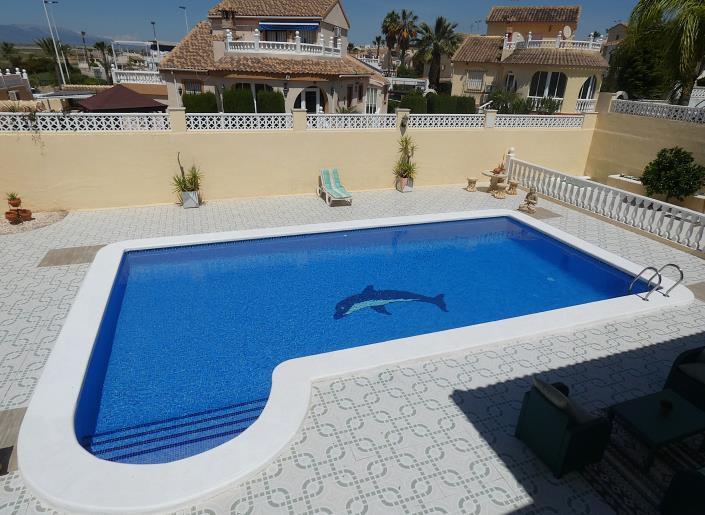 Image No.45-2 Bed Villa / Detached for sale