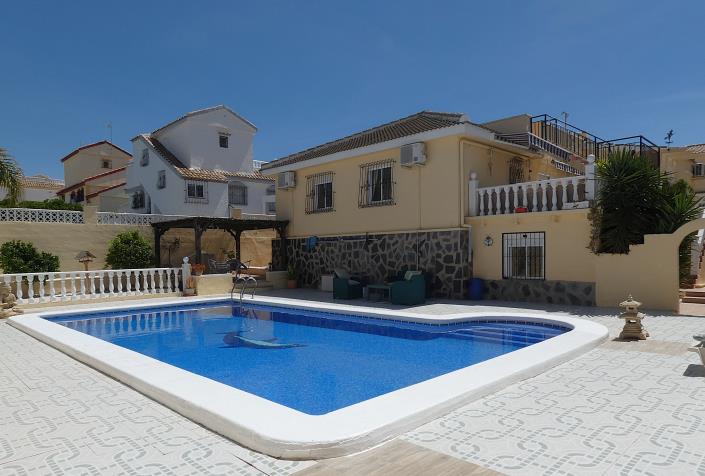 Image No.48-2 Bed Villa / Detached for sale