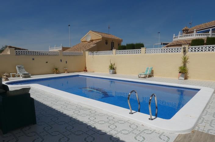 Image No.51-2 Bed Villa / Detached for sale