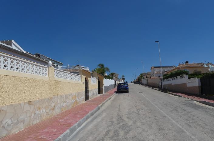 Image No.60-2 Bed Villa / Detached for sale