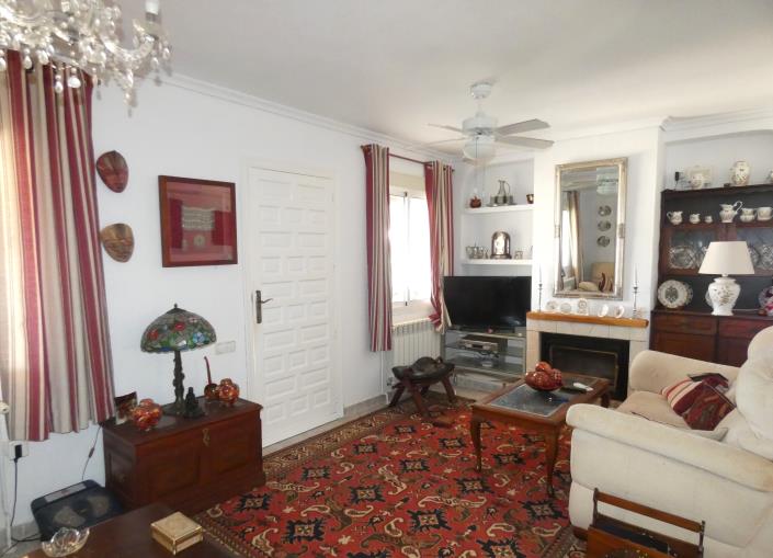 Image No.13-2 Bed Villa / Detached for sale