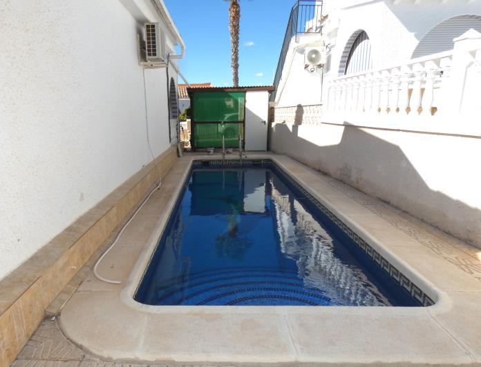 Image No.41-2 Bed Villa / Detached for sale