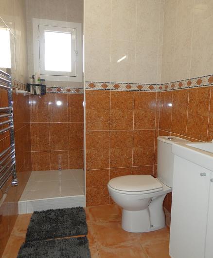 Image No.18-3 Bed Villa / Detached for sale